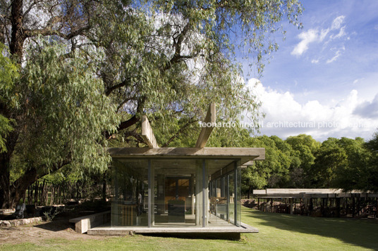 farm pavilion bertolino+barrado