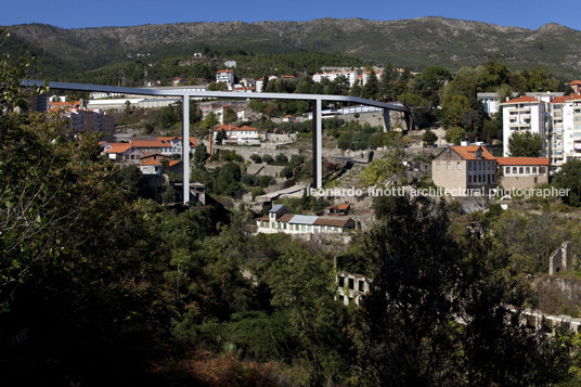 ponte de pedestres sobre a ribeira da carpinteira carrilho da graça