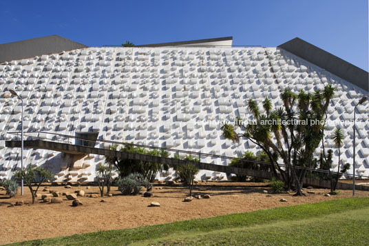 teatro nacional oscar niemeyer