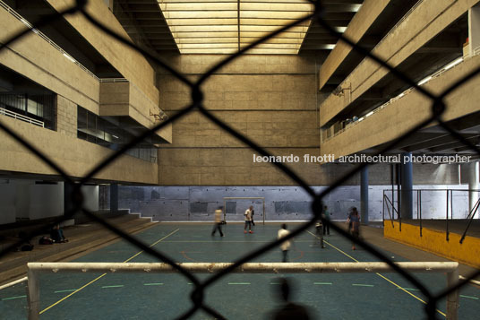 escola roosevelt paulo mendes da rocha