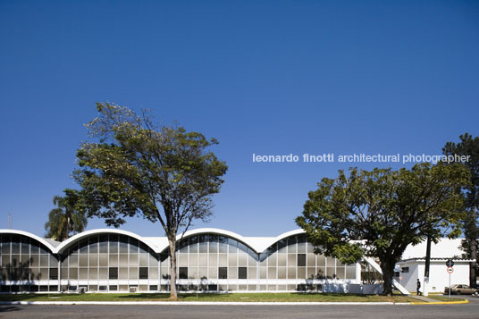 ita library oscar niemeyer