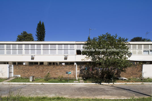 h-20 officers and teachers residences at ita oscar niemeyer