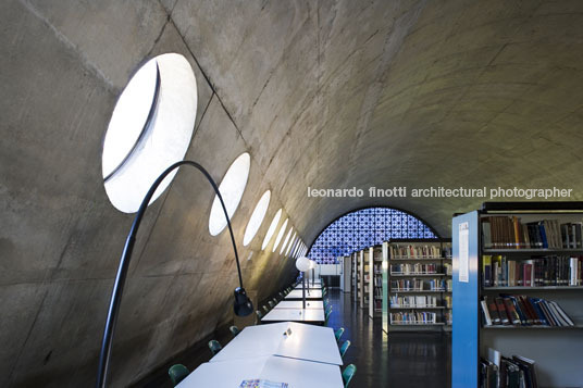 biblioteca/memorial américa latina oscar niemeyer