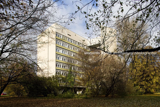 appartment building in hansa oscar niemeyer