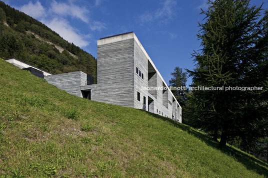 the therme vals peter zumthor