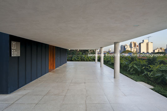 w 305 isay weinfeld