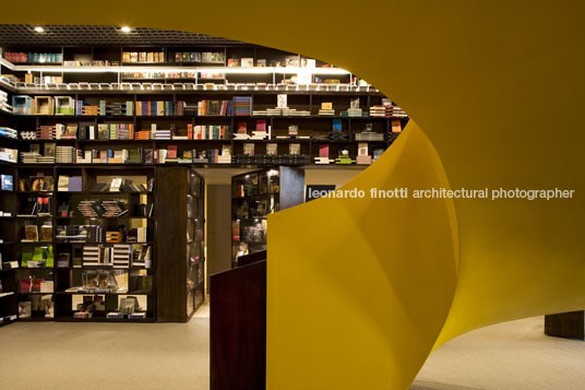 livraria da vila - cidade jardim isay weinfeld