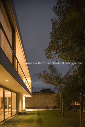 casa aa bernardes+jacobsen