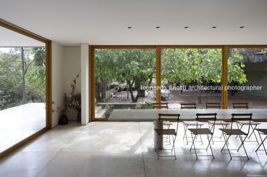 paula bonome residence camila fabrini