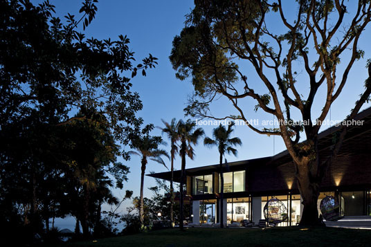 casa joá bernardes+jacobsen