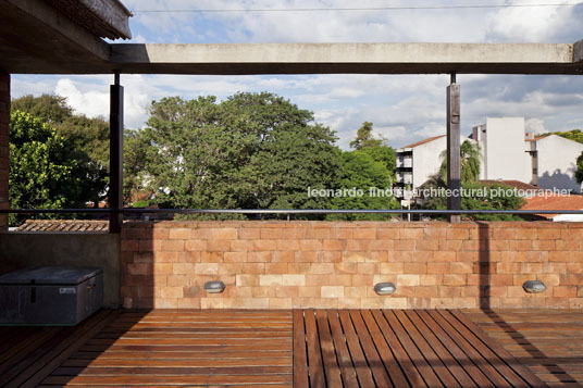 mburicao house estudio elgue & asociados