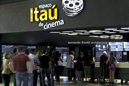 cinema itaú/casapark metro arquitetos