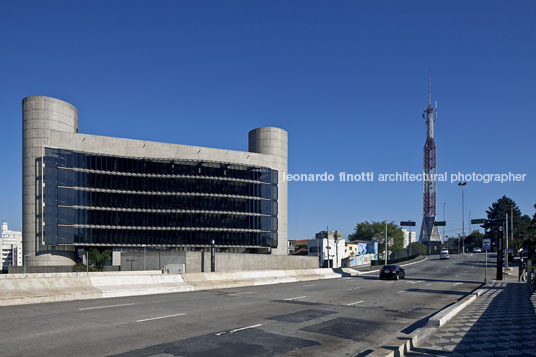 unibes cultural loeb capote