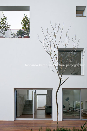 casa dos pátios ar arquitetos