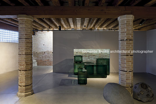 punta della dogana museum tadao ando