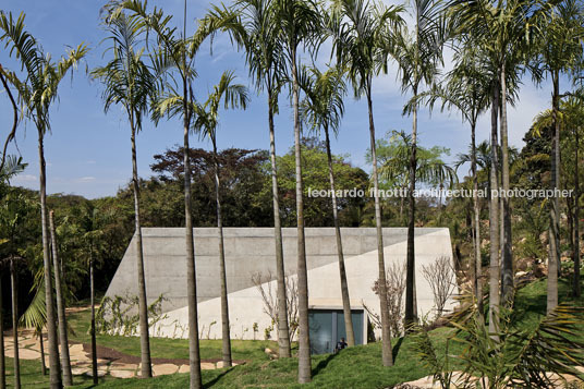 galeria lygia pape - inhotim rizoma arquitetos