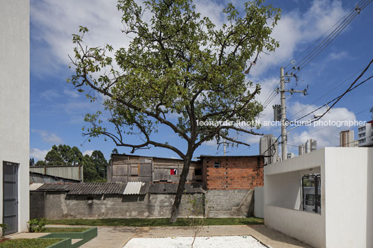 iguaçu dwelling marcelo suzuki