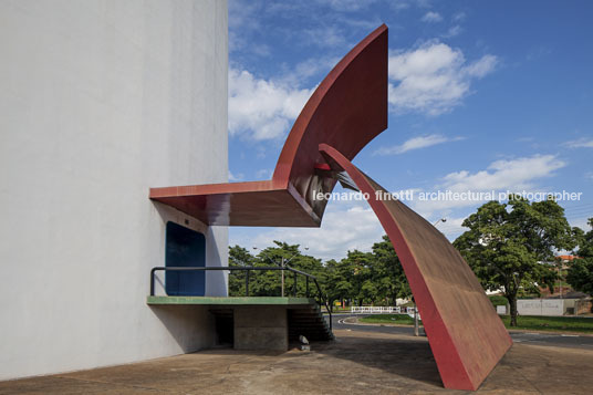 araras theater oscar niemeyer