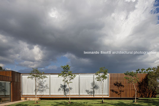 casa mdt - fazenda boa vista jacobsen arquitetura