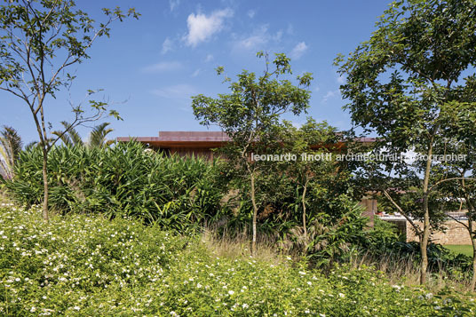 casa fb - fazenda boa vista jacobsen arquitetura