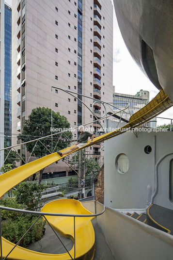 casa bola Eduardo Longo