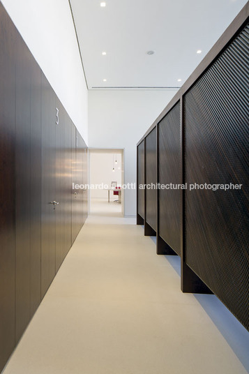 body tech - iguatemi isay weinfeld