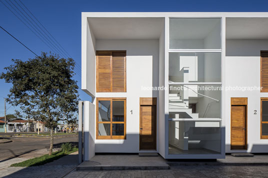 av houses corsi hirano arquitetos