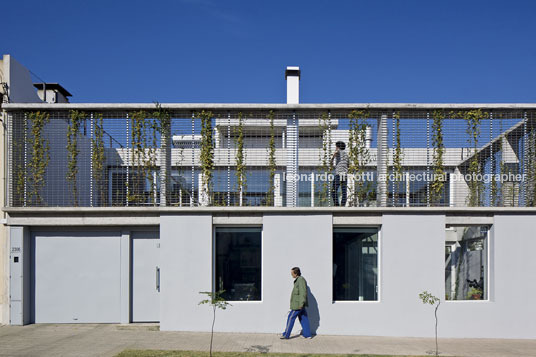 house in punta carretas oreggioni+prieto