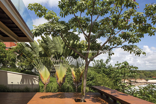 casa ra bernardes arquitetura