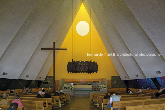 iglesia de la santa cruz en pedregal antonio attolini lack