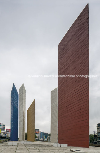 torres de satélite luis barragán