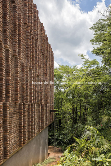 galeria claudia andujar - inhotim arquitetos associados