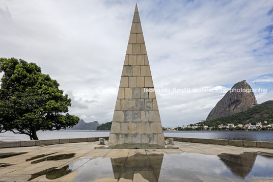 monumento a estácio de sá lucio costa