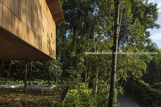 casa rlw - são pedro jacobsen arquitetura