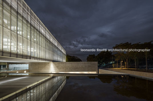 cnm mira arquitetos