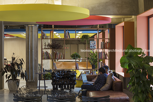 impact hub andrade scroback arquitetos