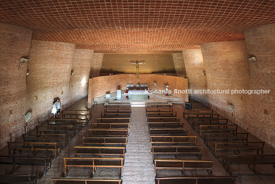 cristo obrero church eladio dieste