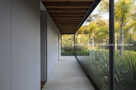 casa terra bernardes arquitetura