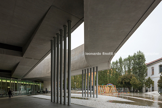 maxxi museum zaha hadid