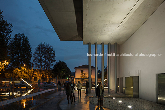 maxxi museum zaha hadid