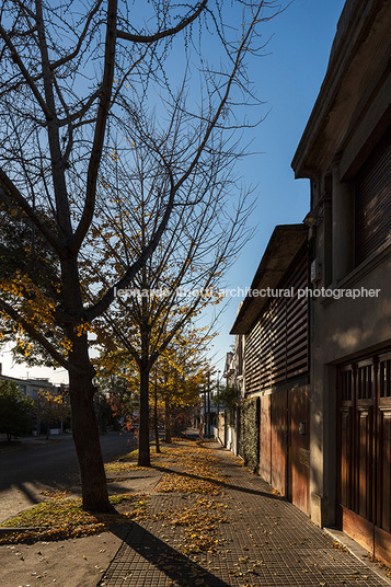 house in parque battle carlos arcos