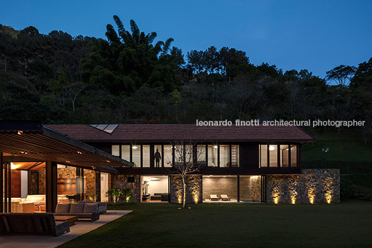 casa as architectare