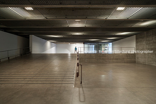 mube paulo mendes da rocha