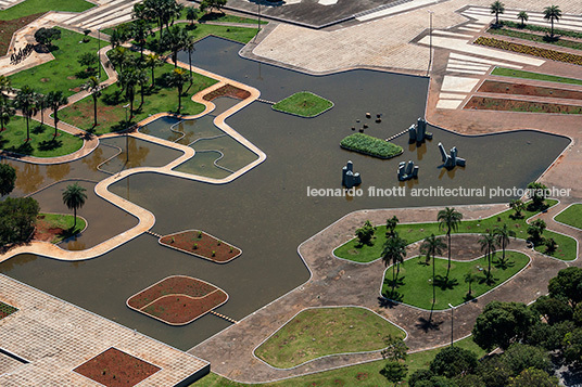 praça dos cristais burle marx