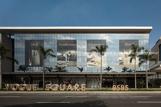 vogue square mall sergio conde caldas