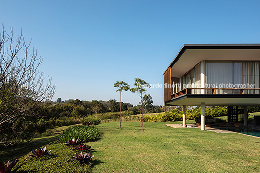 casa rrm - fazenda boa vista bernardes arquitetura