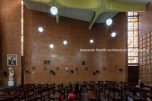 iglesia de la resurrección del señor leopoldo fernandez font