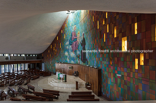 iglesia de san antonio maría claret max henonin hijar