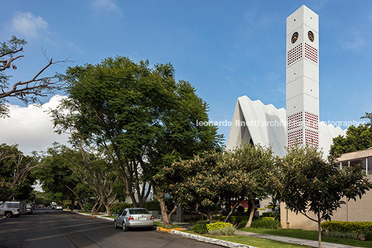 iglesia san javier de la colina julio de la peña lomelí