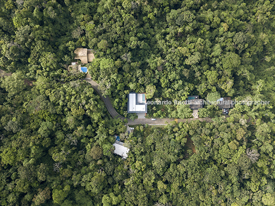 casa cmh - são pedro jacobsen arquitetura